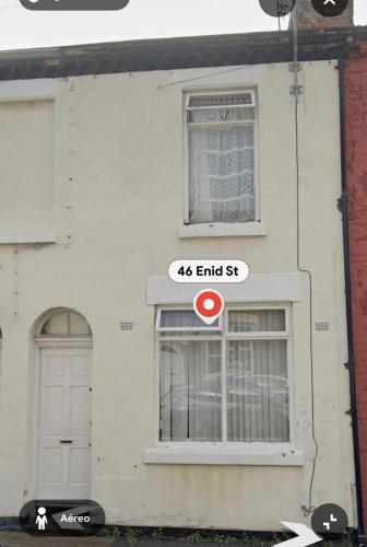 Exterior view, Room 2 Shared House 10 min from Center in Toxteth