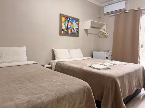 1 double bed, 1 twin bed