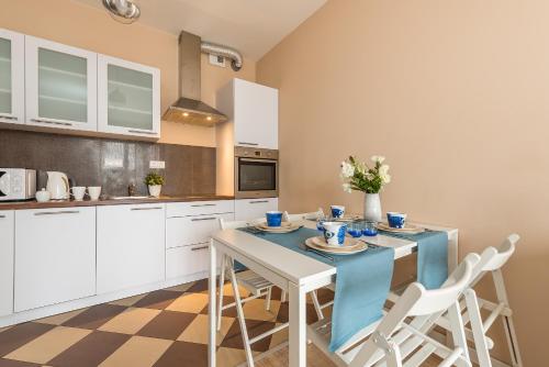 P&O Apartments Airport - image 12