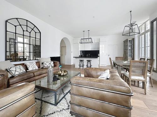 Beautifully renovated 3 bedroom apartment in the heart of Cannes
