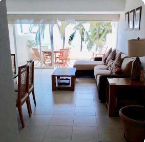 Apartamento Frente al Mar en Acapulco Diamante con Vista Espectacular
