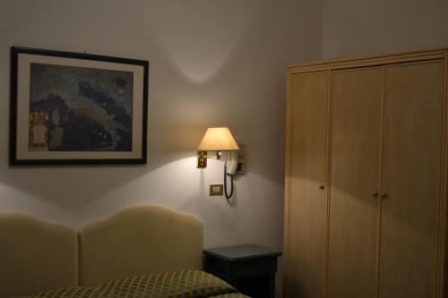 Double or Twin Room image 2