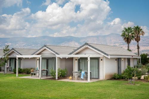 The Village- Jordan Riverside Travel Hotel