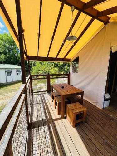 Camping L'Amandier in Turriers