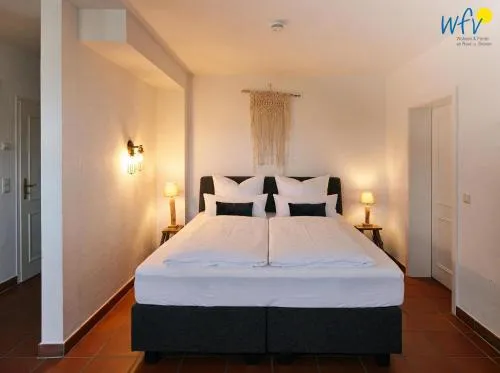 Ferienhaus am Gutspark Drankse Ferienwohnung Strandflieder in Dranske, Deutschland