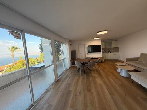 Gorgeous Kinneret view צימר נוף כינרת in 티베리아스 시티 센터