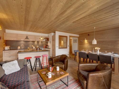Appartement de standing, 3 chambres, balcon sud, centre de Val-d'Isère, proche pistes et commerces