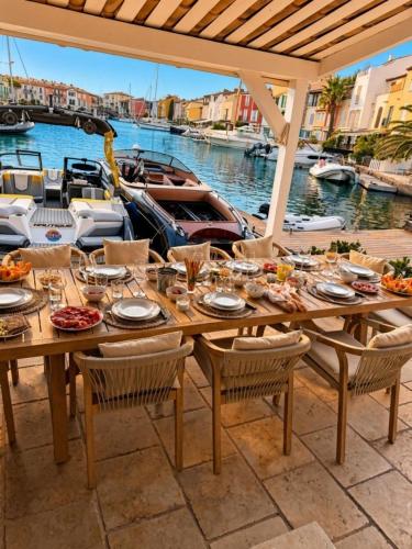 Villa d'exception avec jardin et piscine sur le port