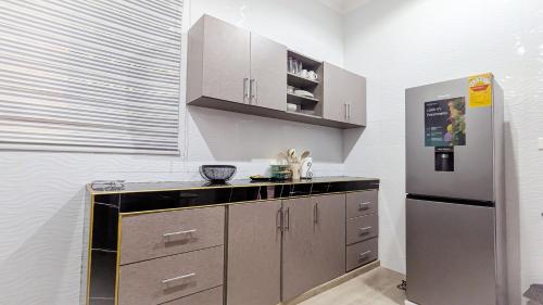 Velvet Haven Executive 2 Bedroom Ensuite Apartment in Takoradi