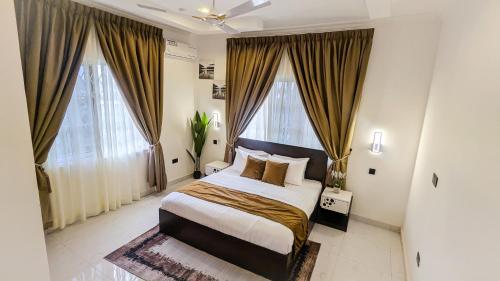 Velvet Haven Executive 2 Bedroom Ensuite Apartment in Takoradi