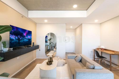 Comfortable minimalist Villa Morra apartment