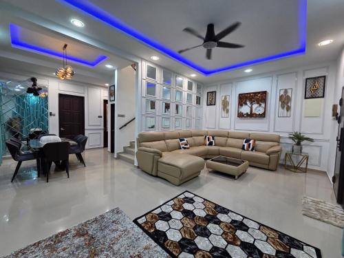Seri Emerald Homestay in บาตู มาอุง