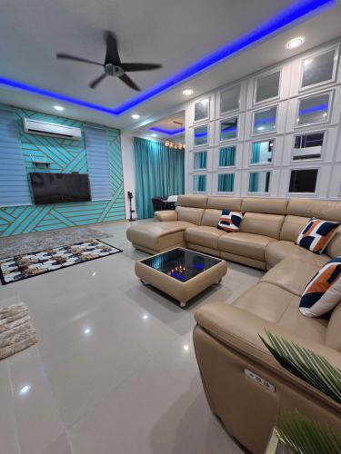 Seri Emerald Homestay in บาตู มาอุง