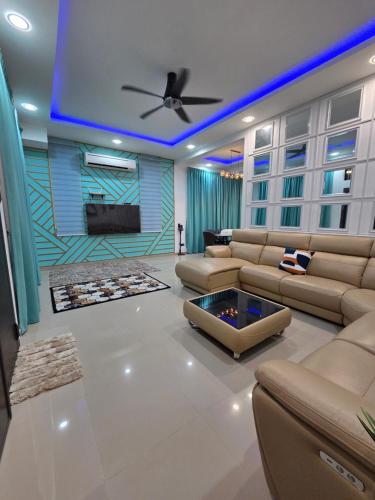 Seri Emerald Homestay in บาตู มาอุง
