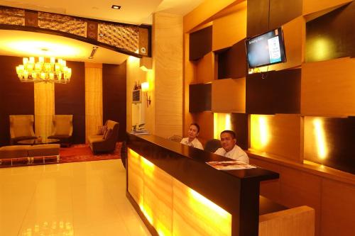 Modern Asian Condo at Forbeswood Parklane The Fort BGC, Manila (photo 11)