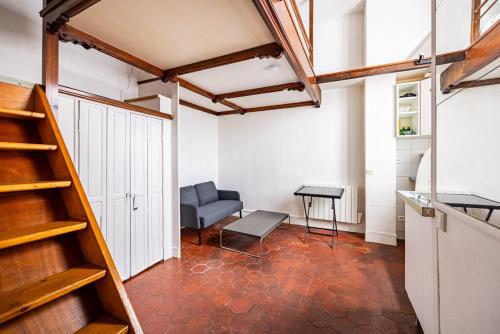 Paris 3rd arrondissement Arts et Métiers Studio Mezzanine
