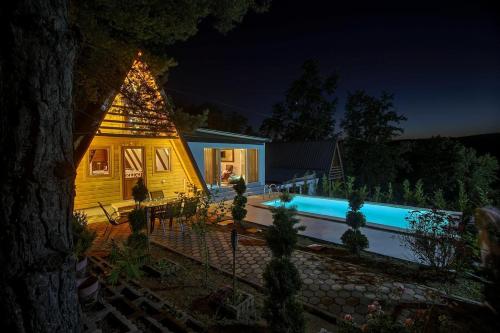 Vrt, Villa in Stanishor, Gjilan in Kmetovce
