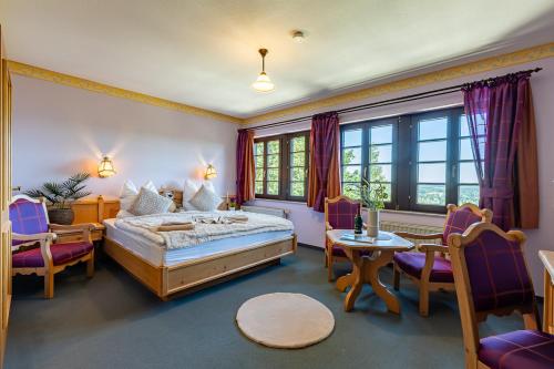 1 queen bed