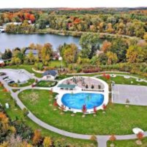 Lakefront Suite with Geodesic Dome Experience in Whitchurch-Stouffville (ON)