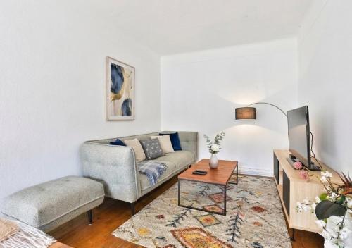 Doux Pavillon - Boho Chic