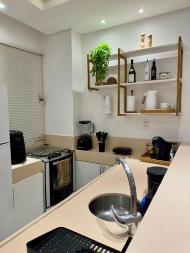 kuhinja, Paraíso à Beira-Mar Caravelas Apartamento - Renovado (Paraiso a Beira-Mar Caravelas Apartamento - Renovado) in Vila Luiza