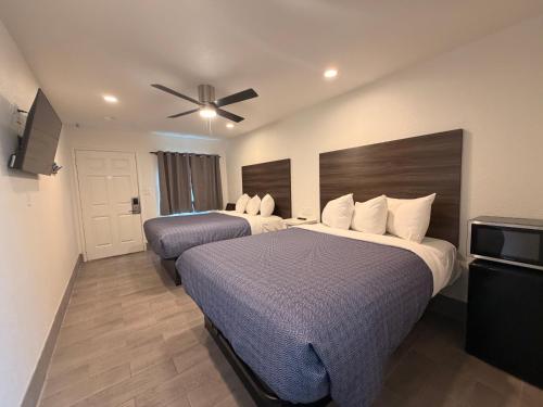 Holland Inn and Suites in Morro Bay City Center