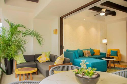 Brand NEW Condo in Heart of Zona Romantica