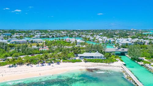 Caprice 8 - Luxury Ocean Front Villa - Pool - image 4