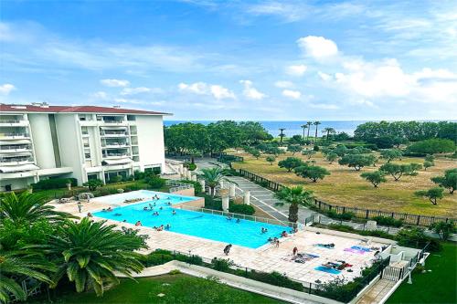ENJOY A DREAM HOLIDAY in Juan-les-Pins