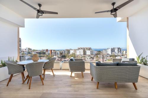 Largest Pool in Zona Romantica - image 5