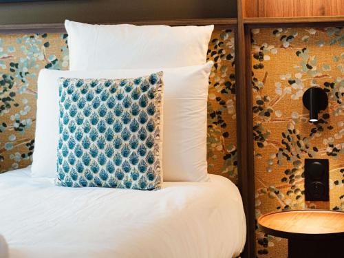 1 twin bed