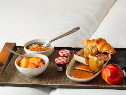 Restaurant, Mercure Paris Levallois Perret Hotel in Levallois-Perret