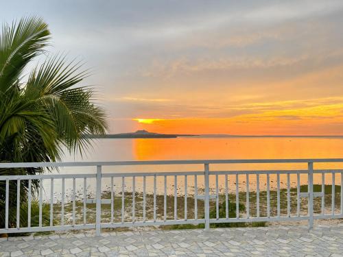 Durano Seaside Retreat Rooftop House - image 5