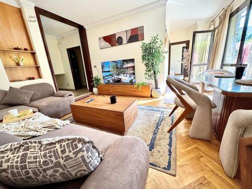 Shared lounge/TV area, Elite Apartment 2 B with 180 Meter Garden in East Town Sodic New Cairo in Madinaty