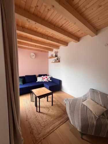 Cozy house La Rochelle 10 min Old Port-Garden