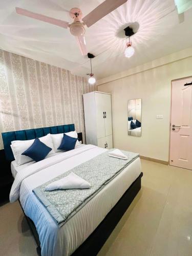 The Magic Door Arpora Luxury 1BHK WiFi Poolview 4W Parking - image 4