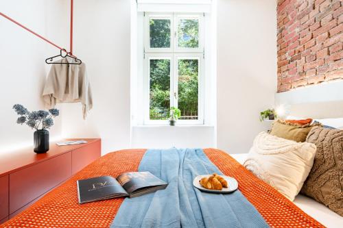 Prague Days - One Bedroom Apartments with Loft Bed and 250 Mbps WiFi in VInohrady - image 2
