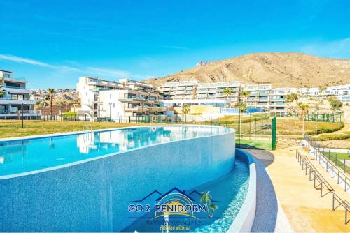 Swimmingpool, Serpentine Seasky in Golf Bahia