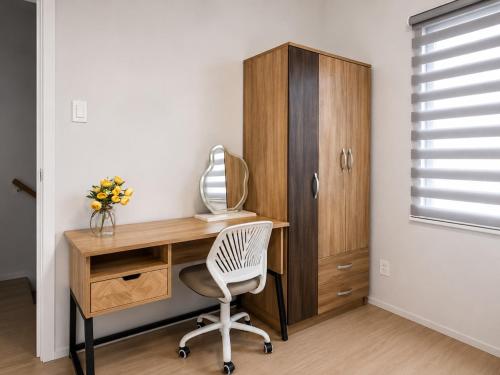 E&A Tawny 3 Bedroom Home Mabalacat City Near Clark Airport in Dau