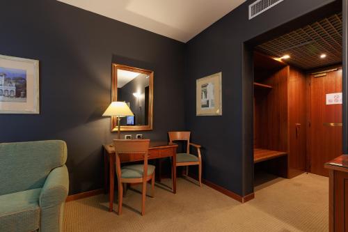 Hotel Excelsior Magenta Room Type - Junior Suite