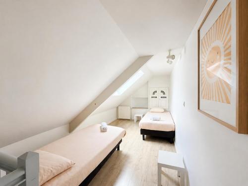 Chambres d'hôtes la Bégaudière Room Type - Family Room with Private Bathroom