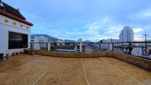 Royal Vista Patong 2