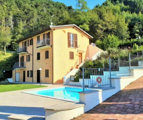Ferienwohnung am Gardasee in Tignale, Pool, Seesicht, WLAN kostenlos