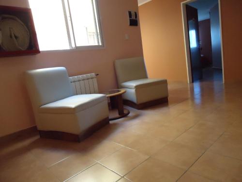 4 twin beds