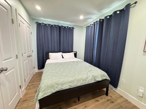 NEW House Cozy 2BR with Parking - image 5