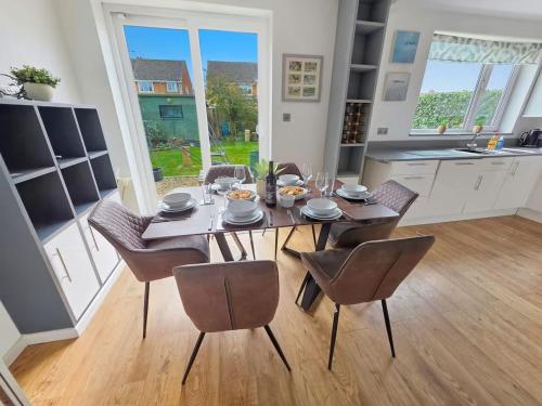 Faciliteter, Falkirk House, Work Stays Welcome, Free Parking in Wroughton