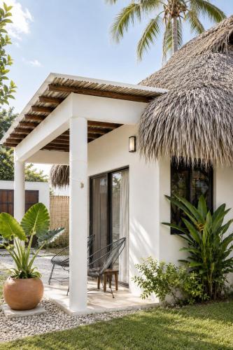 La Punta Ocean Breeze Suites - Palapa Suite