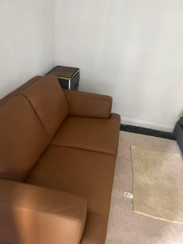 E Convenient, livable, and close to commercial districts近商圈电车大学便利别墅大床房 in Bundoora