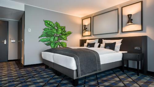 Holiday Inn - the niu, Square Mannheim by IHG Room Type - Premium Queen Room