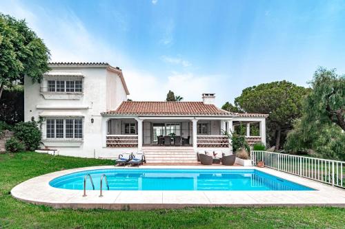 Villa Alegre - Charming Villa With Private Pool